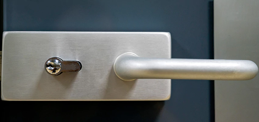 Change Patio Door Locks in Parlier, California
